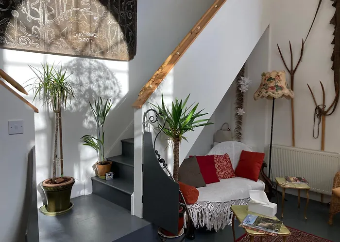 Gallery Flat