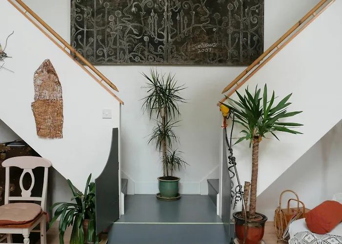 Gallery Flat