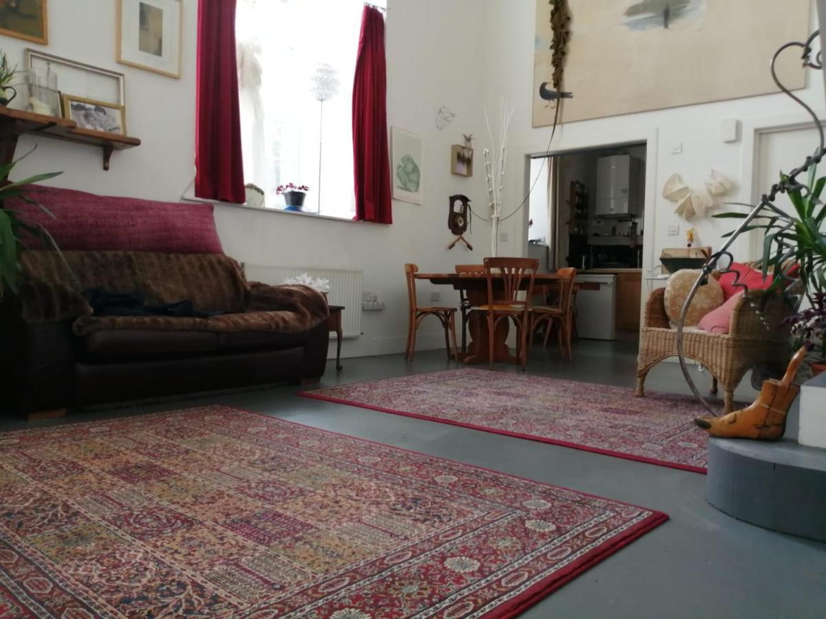 Apartment Gallery Flat
